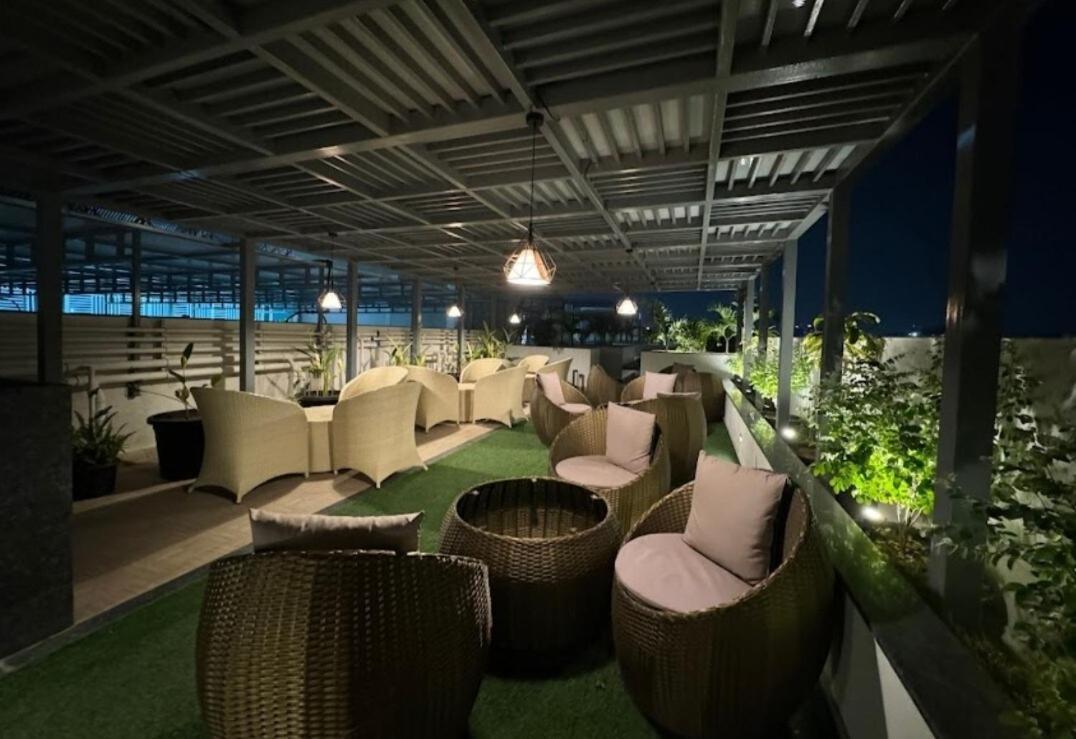 Bamboo Posh 2bhk With Sky Garden Apartment Pune